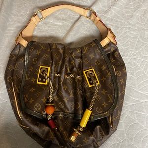Louis Vuitton Collection 2009 Spring/Summer Kalahari Handbag